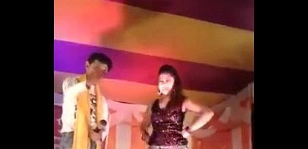  Sexy Hot Desi Teen Dancing On Stage in Public on Sex Song